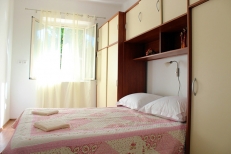 2nd bedroom with double bed